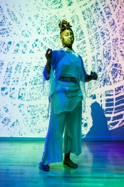 Tendayi Kuumba, Photo by Alex Escalante